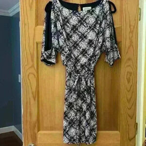 Beautiful Jessica Simpson Purple, Blue, Gray & White Pattern Cold Shoulder Dress